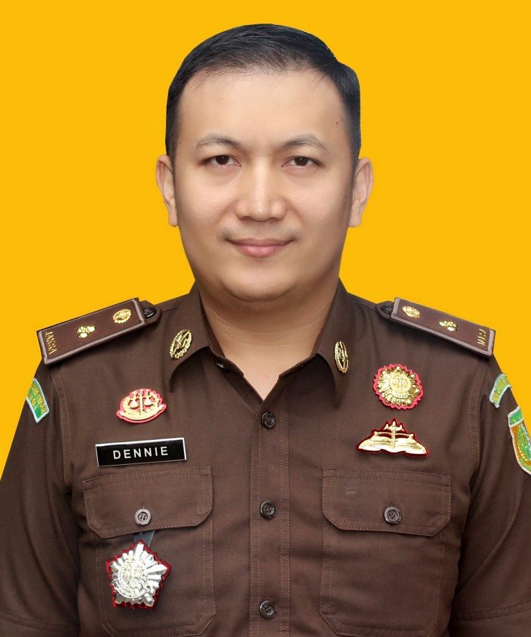 Picture of DENNIE SAGITA, S.H., M.H